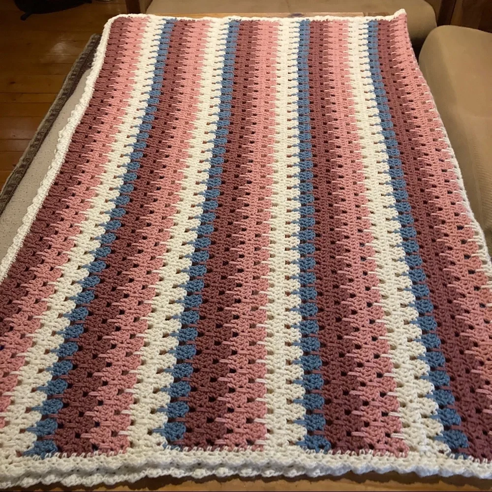 Large Handmade knit blanket_9